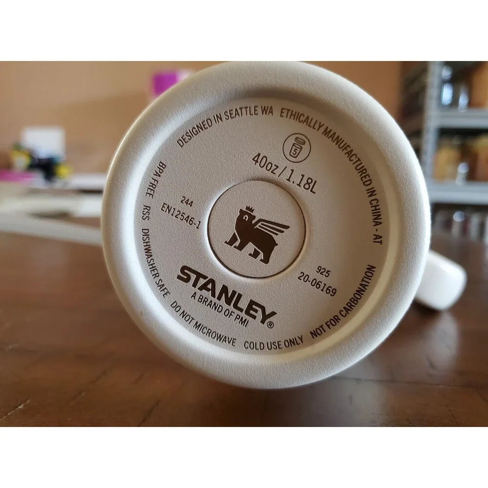 NEW Stanley 40 oz Flip Straw Quencher Tumbler LIMITED EDITION Birch Woodgrain